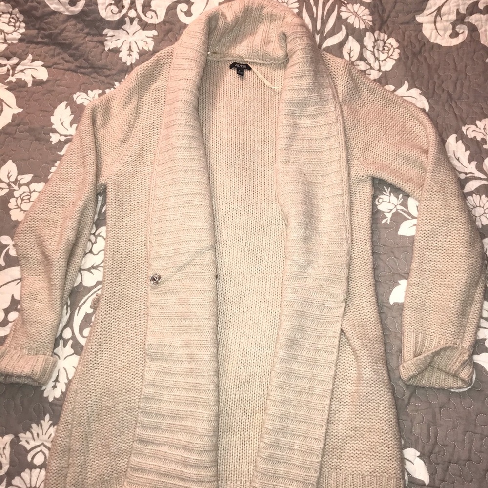 SWEATER